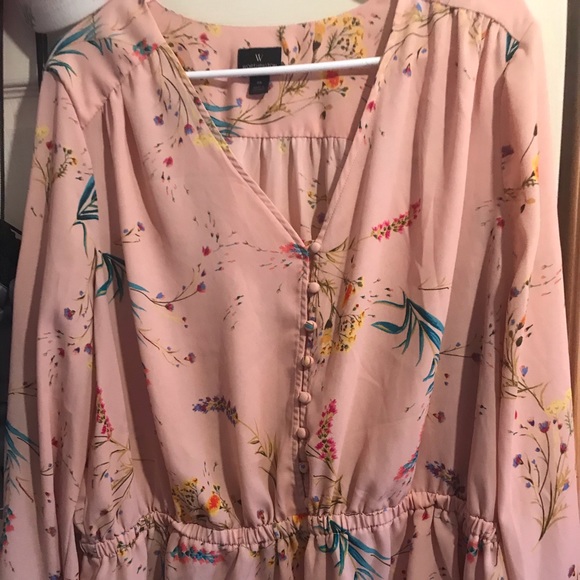 Blouse worn a hand full of times - Picture 1 of 2